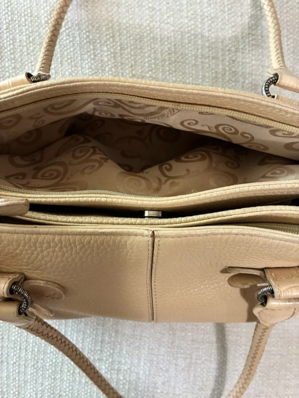 VINTAGE BRIGHTON
BEIGE PEBBLED LEATHER HANDBAG - Picture 12 of 14